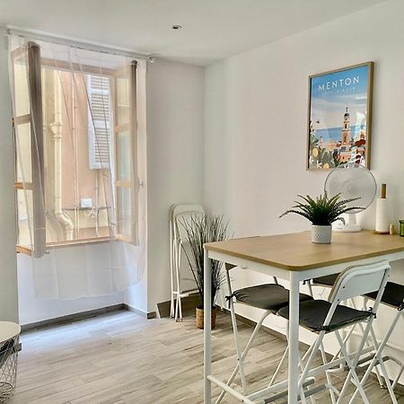 Historical Rue Longue Apartment Menton Bagian luar foto