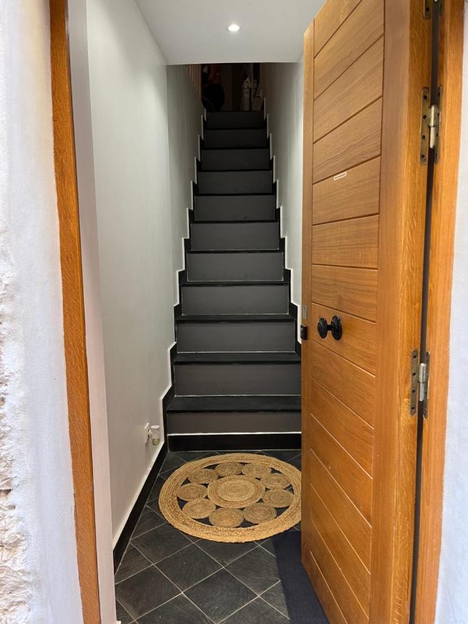 Historical Rue Longue Apartment Menton Bagian luar foto